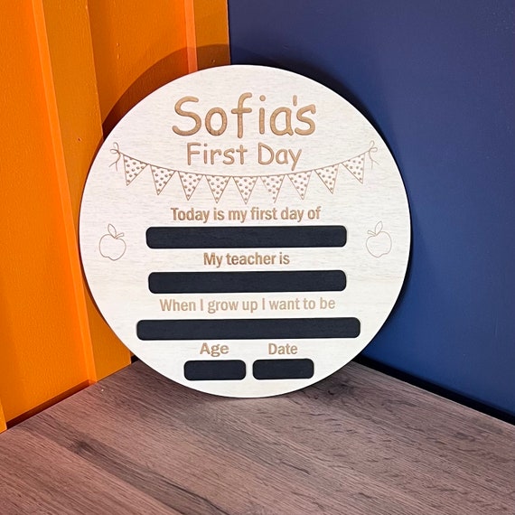 Personalised first day/starting school board photo prop