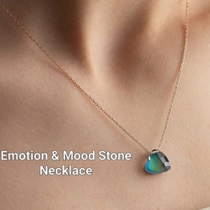 Cute stone hot sale necklaces