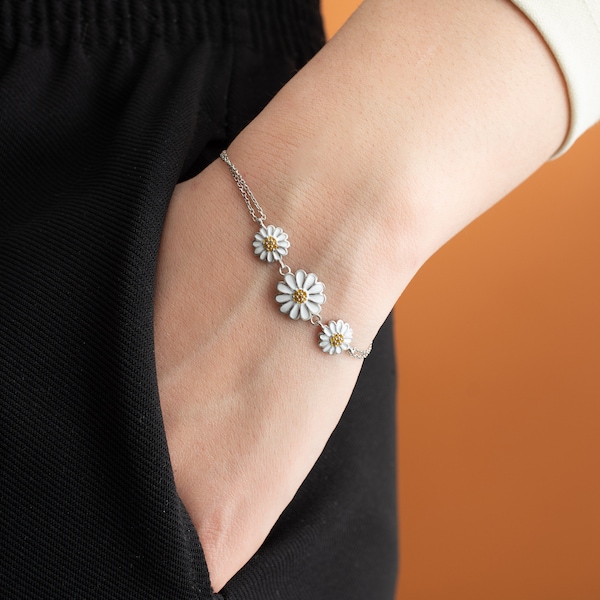 Daisy Pinks Bracelet main image 1