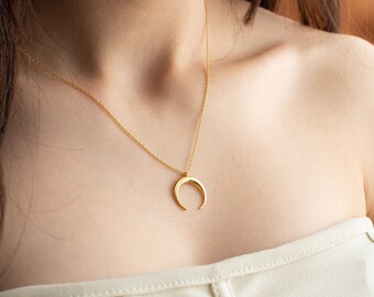 MayLove Mothers Day Crescent Moon God Mother Engraved Pendant Hollow Necklace for Family Member Jewelry MayLove Mothers Day Crescent Moon God Mother Engraved Pendant Hollow Necklace for Family Member Jewelry