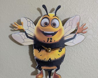 Whacky bee clock with pendulum