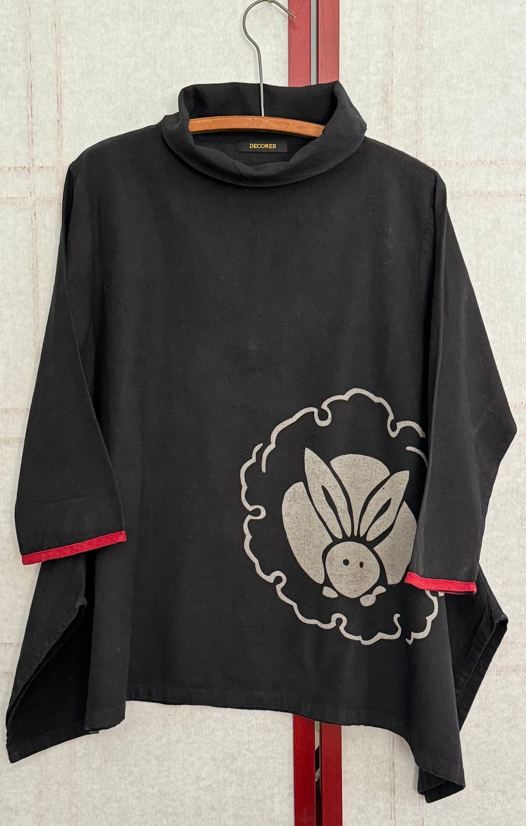 Japanese Black Top Rabbit Crest - Etsy