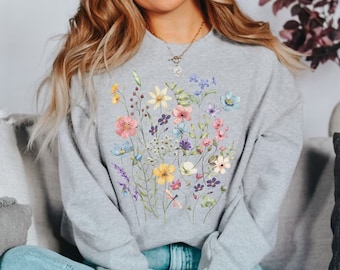 Wildflower Sweatshirt, Pressed Flower Crewneck, Cottagecore Pastel Botanical Floral Pullover ,Oversized Wildflowers Sweatshirt