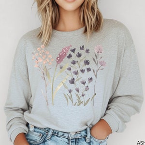Wildflowers Floral Graphic Watercolor Long Sleeve Shirt, Boho Vintage Botanical Tee, Garden Lover Nature Shirt