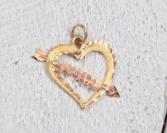 14k Gold ' I Love U' Arrow & Heart Pendant