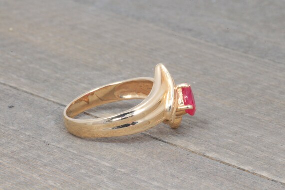 14k Gold Pear Cut Ruby Ring Size 6 1/2 - image 4