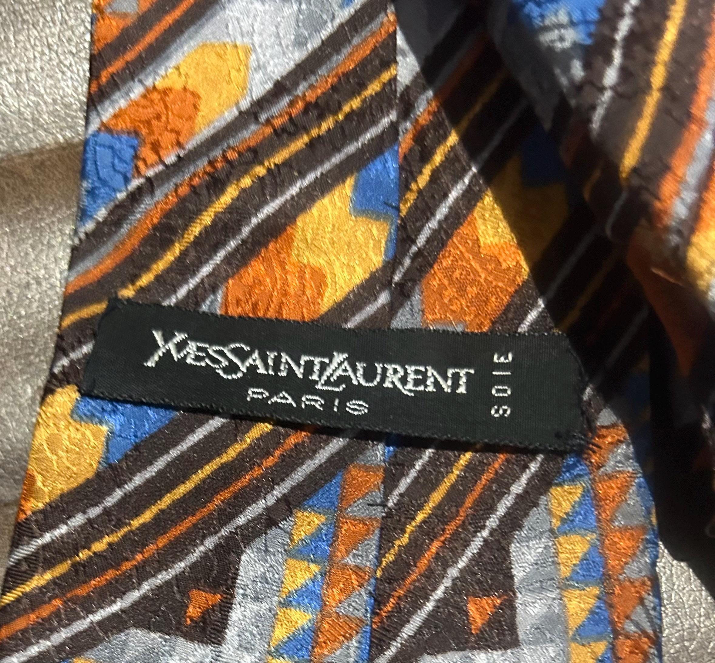 イヴ・サンローラン YSL ネクタイ。70年代ヴィンテージのネクタイ