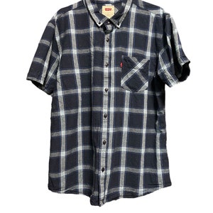 Levi&#39;s vintage blue tartan shirt with short sleeves from the 90s - size L