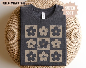 Checkered Flowers Shirt Retro Flowers T-Shirt Boho Floral TShirt Gift For Mom Spring T Shirt Trendy Floral Oversized Tee Womens Graphic Tees