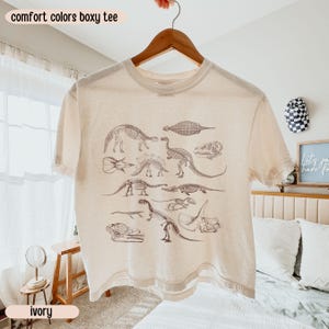 Comfort Colors® Boxy Crop Top Dinosaur Skeleton Cropped Tee Paleontology Shirt Aesthetic Clothes Dinosaur Shirt Trex Dino Teacher Shirt