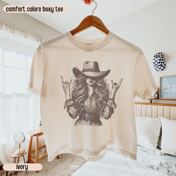 Cowgirl Shirt, Rodeo Shirt, Country Shirt, Cowgirl Tshirt Retro, Country Concert Tee, Western Graphic Tee for Women, Western Tee, Boxy Crop