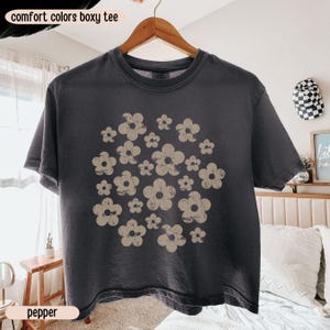 Comfort Colors® Boxy Crop Top Checkered Flowers Crop Tee Boho Floral Boxy Tee Gift For Mom Spring T Shirt Trendy Floral Cropped Tee