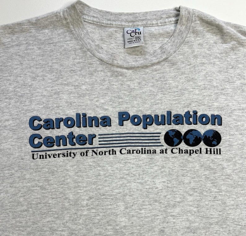 Camiseta vintage del Centro de Población de Carolina UNC Chapel Hill XXL Costura simple EE. UU. imagen 1