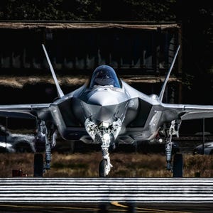 F35
