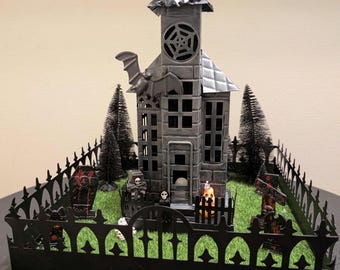Light-Up Haunted House Halloween Centerpiece: Spooky Graveyard Scene