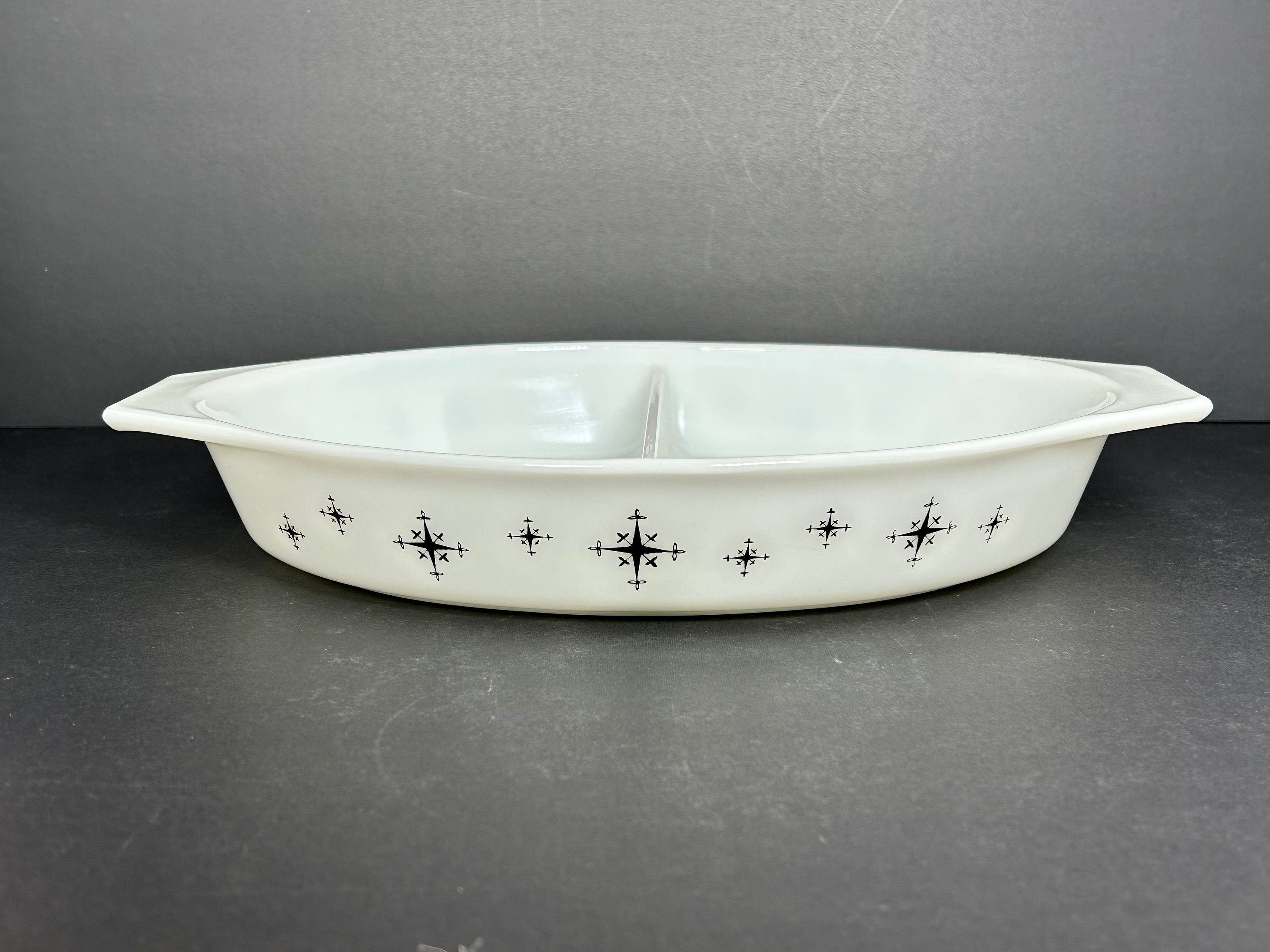 Pyrex MCM Black Star Atomic Compass Divided Casserole Dish With Lid. 1.5  Quart.
