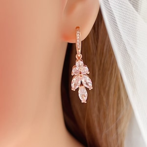 Kristall Braut Ohrringe, Floral Tropfen Ohrringe, Hochzeit Ohrringe, CZ Braut Ohrringe, Braut Ohrringe, CZ Tropfen Ohrringe, Brautjungfer Ohrring