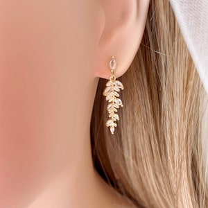 Crystal Bridal Earrings, Gold Bridal Earrings, Bridal Dangle Earrings, Wedding Drop Earrings,Bridesmaid Gifts