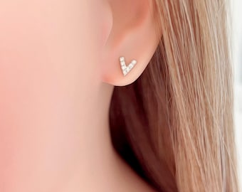 Orecchini a bottone in argento sterling • Orecchini a bottone minuscoli con zirconi cubici • Piccoli orecchini in argento • Regalo per lei • Delicati orecchini minimalisti
