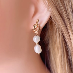 Freshwater Pearl Drop Earrings,Pearl bridal Earrings,Statement Earrings,Gold Dangle Earrings,Long Pearl Earrings, Bridesmaids Gift
