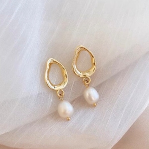 Freshwater Pearl Drop Earrings,Bridal Pearl Earrings,Gold Dangle Earrings, Pearl Wedding Earrings, Bridesmaid Gift,Bridal Jewellery