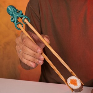Assistentacle Chopstick Helper