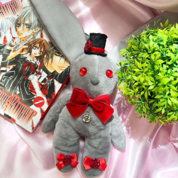 Peluche Lapin Cross Academy– Inspiration Vampire Knight – Haut de forme – Ruban velours – Doudou gothique – Animal doux Kawaii