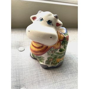 Cute Cow Planter, Potted Succulents, Succulent Gift, Echeveria Agavoides, Farm Animal Planter Succulent Pot, Cow Figurine Made in Costa Rica