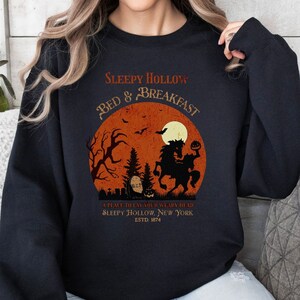 Sleepy Hollow Bed and Breakfast, Headless Horseman Sweatshirt, Retro Spooky Season Shirt, Vintage Horror Sweatshirt, Perfect Halloween Gift