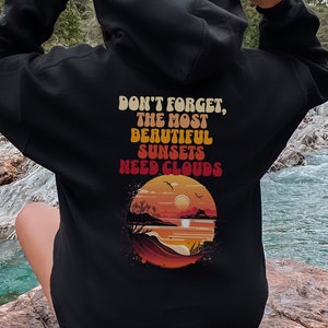 Chasing Sunsets Aesthetic Hoodie, Trendy VSCO Hoodie, Positive Quote Hoodie, Trendy Sweatshirt Crewneck Y2K Hoodie, Preppy Sunsets Hoodie