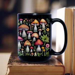 Cottagecore Mug for Mushroom Lovers, Ceramic Mug with Vintage Mushrooms, Ideal Gift for Nature Enthusiasts, Coworkers and Camping Adventures