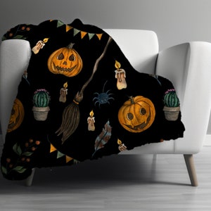 Vintage Halloween Fleece Blanket, Spooky Pumpkin Couch Throw, Cozy Fall Blanket, Halloween Decor, Indoor Halloween Party, Spooky Home Decor