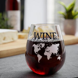 Verre à vin sans pied Wine & Wanderlust | Verres de voyage | Gobelet pour boisson | Cadeau pour les voyageurs | Décoration d'intérieur sur le thème du voyage pour les amateurs de voyage