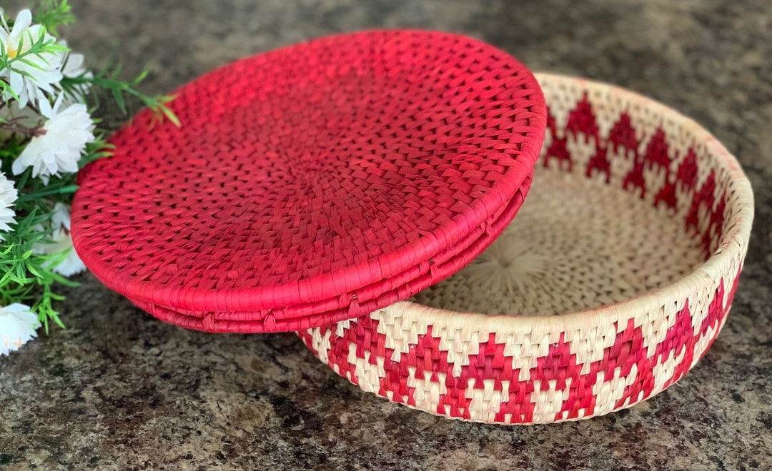 Beautiful Lid Basket, Hand Made Date Leaves, Boho Basket, Home Art