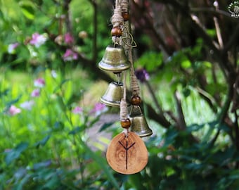 Sinos de Bruxa com Runas ALGIZ para Proteção de Portas – Símbolo Futhark para Campainhas – Proteção para Casa – Decoração Rúnica para Bruxas, Wicca, Paganismo e Vikings