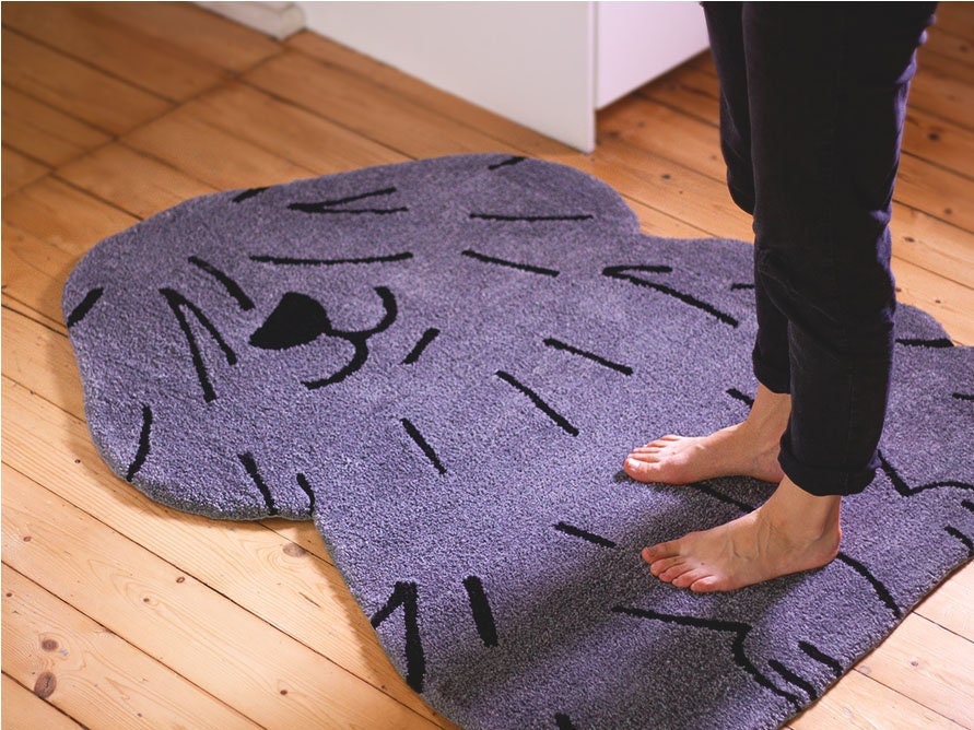 Tapis Pour Chien. 100 % Laine. De Forme Asymétrique. Support En Feutre