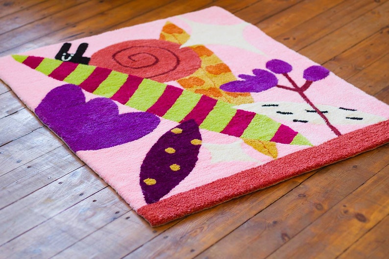 Colourful snail rug. Handmade tufted rug. 100% acrlic image 7