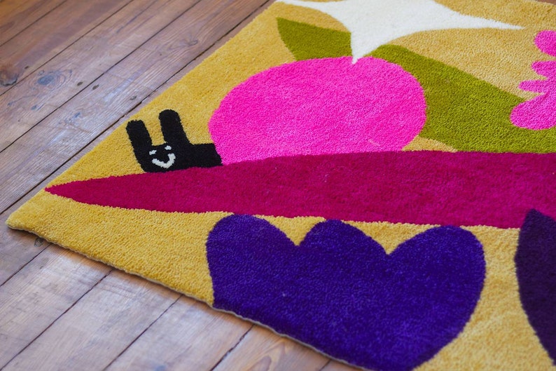 Colourful snail rug. Handmade tufted rug. 100% acrlic image 5