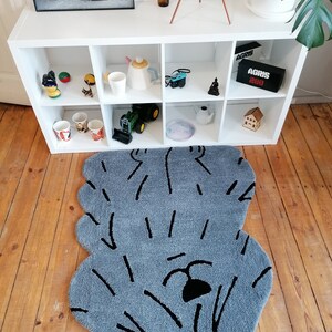 Hand tufted dog rug. 100% wool. Felt backing. Asymetric shape rug. image 5