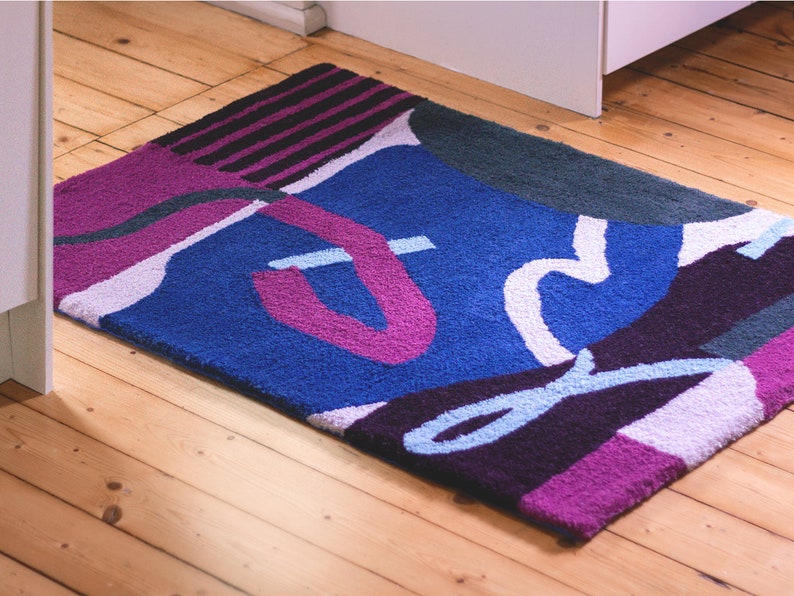 Geometric rug. 100% wool rug. Geometric shapes, lines. image 1