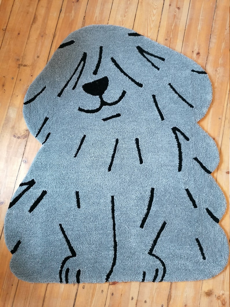 Hand tufted dog rug. 100% wool. Felt backing. Asymetric shape rug. image 6