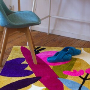 Colourful snail rug. Handmade tufted rug. 100% acrlic image 3