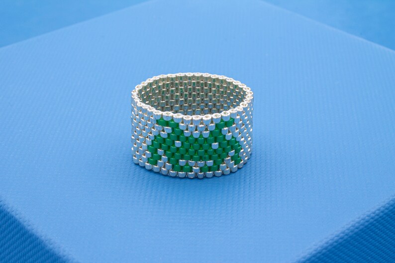 Anello fascia Monster elastico ricamato con perline in vetro Miyuki / Delica beads / tessuto a mano / anello band seed bead band ring Silver