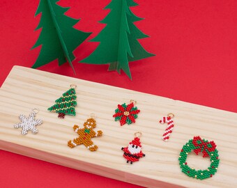 Charm natalizi con perline in vetro Miyuki , regali di Natale orecchini con perline in vetro , orecchini festivi , pendenti perline in vetro
