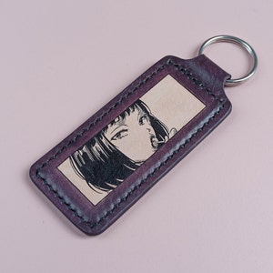 Llavero de anime hecho a mano. Llavero de cuero de sirvienta. 100% cuero.