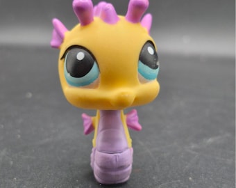 Littlest Pet Shop Seahorse #426 Toy Figure Yellow  Purple Cute Collectible 2007