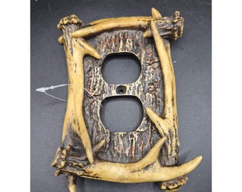 Placca di copertura doppia per presa elettrica con motivo rustico a corna di cervo - Decorazione per baita con effetto legno e corna di cervo