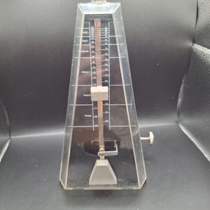 メトロノーム　オブジェ Franz metronome - Etsy 日本