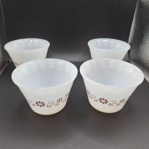 VTG Pry-O-Rey Dynaware Mjölkglas Vaniljsåskoppar Bruna Blommönster - Set Om 4
