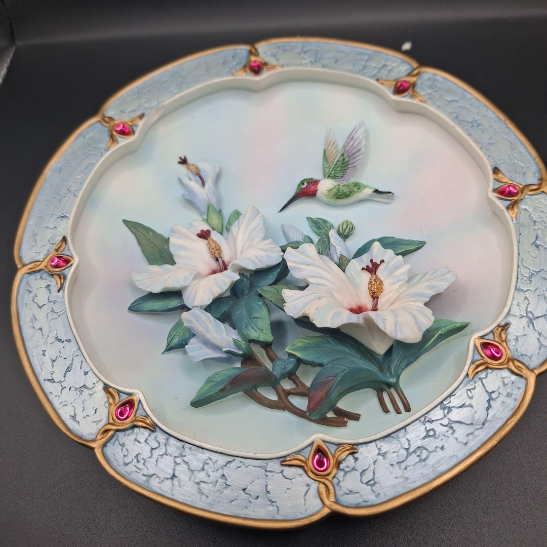 Stry Plate Limited Edition Rose-colored Dawn Plate by Lena Liu With Hummingbird ...
